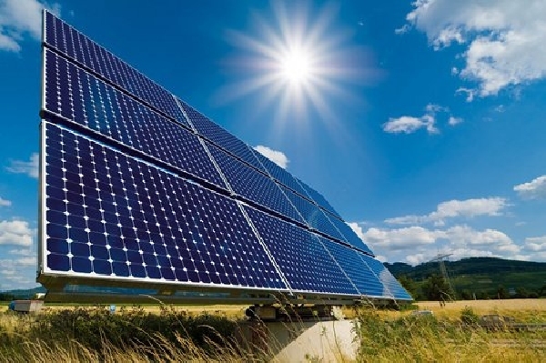 España: Becas para estudiar en el Centro de Estudios de la Energia Solar