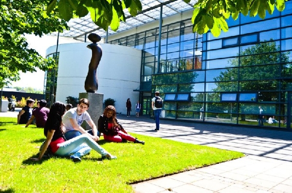 Irlanda: Becas para Postgrado en Varios Temas University College Dublin 