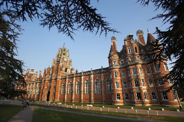 Reino Unido: Becas para Pregrado en Derecho Royal Holloway University 